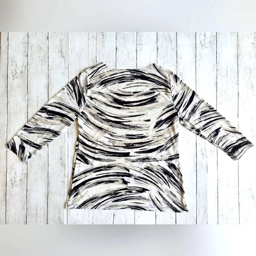 JM Collection Black & White Soft Stretchy Abstract Half Sleeve Top Blouse Size M - Picture 5 of 8